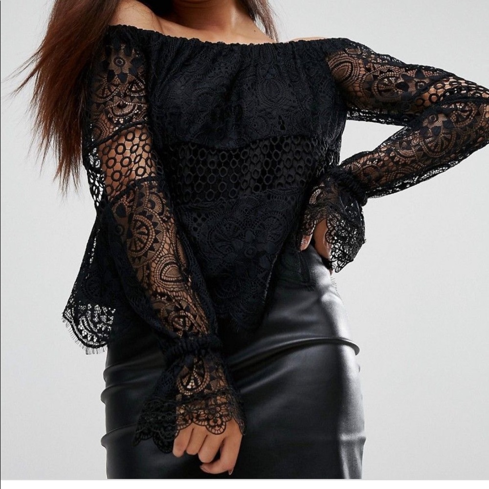 KENDALL AND KYLIE black lace top